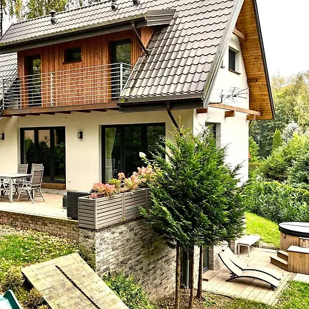 Mazursko - Komfortowe 8 Osobowe Nad Jeziorem, Balia Lub Sauna Villa *